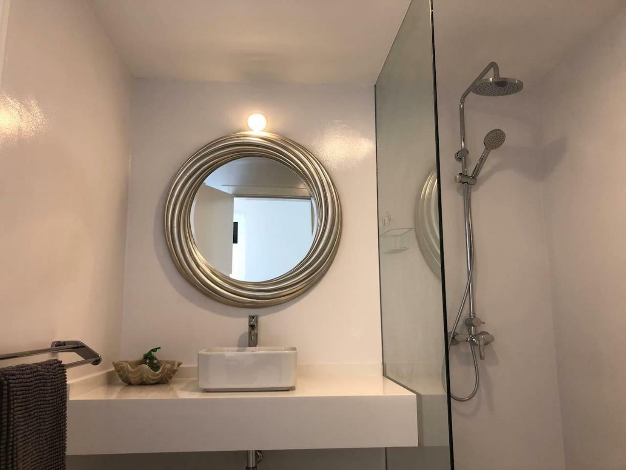 Sea Breeze With Shared Pool And Near The Beach Leilighet Costa Teguise Eksteriør bilde
